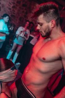 Stripteaseur EVJF Genève Tommaso