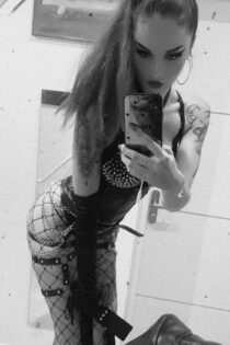 Stripteaseuse à domicile Genève Kitty